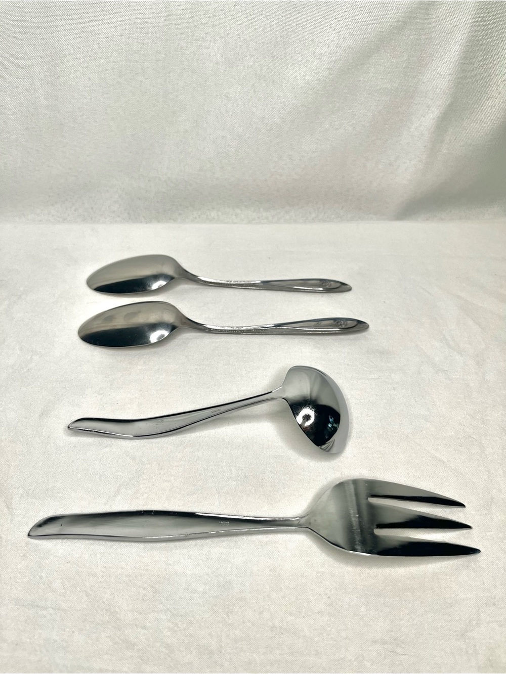 VINTAGE Dead Stock Americana Beauty Rose Flatware Set - New in Box - Picture 14 of 14